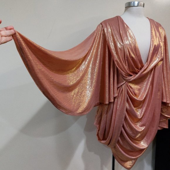 💥BOMBSHELL!💥Asymmetrical Draped Kimono Sleeve Dress in Metallic Pink - Picture 15 of 16